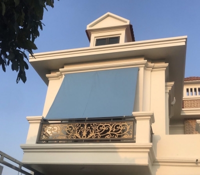 Bạt cuốn che nắng tại Hà Nội.